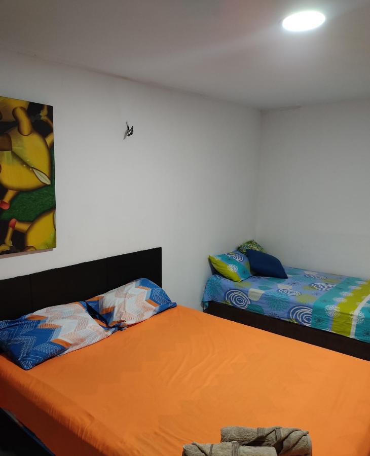 Home To Go Hostal Apartamentos 卡利 外观 照片