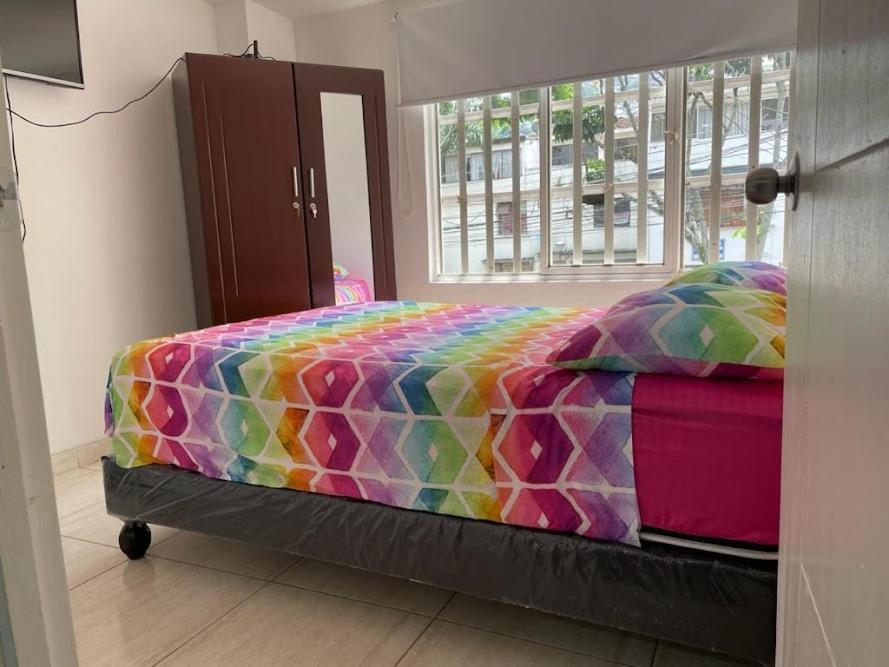 Home To Go Hostal Apartamentos 卡利 外观 照片